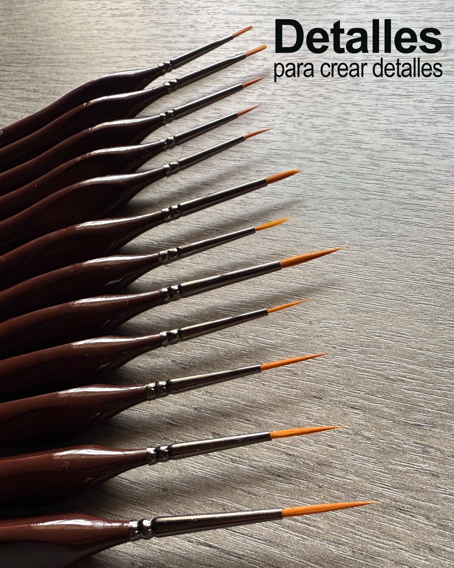 H&B 12 Pinceles para detalles